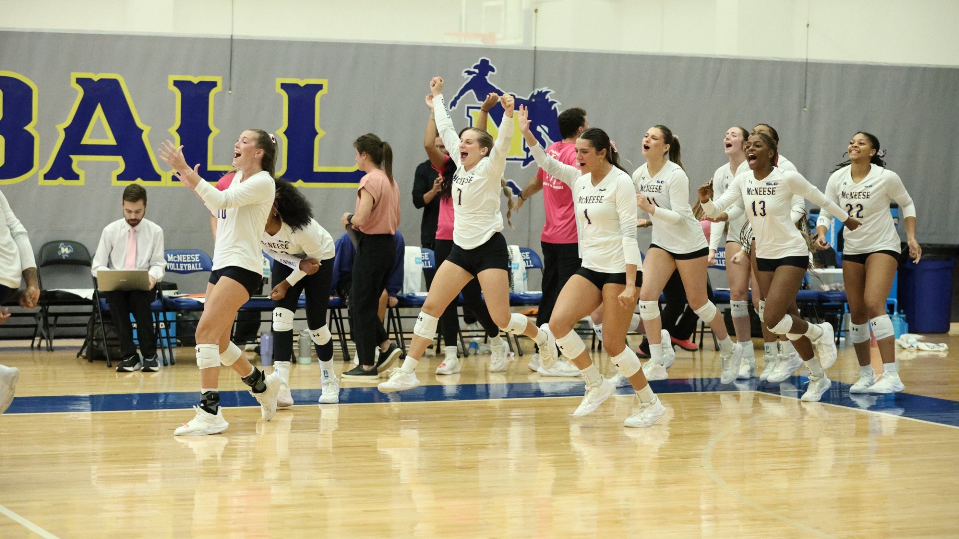 VB Match Point vs. ETAM
