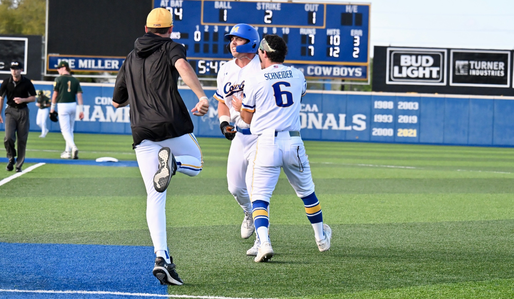 Stingfellow walk-off single