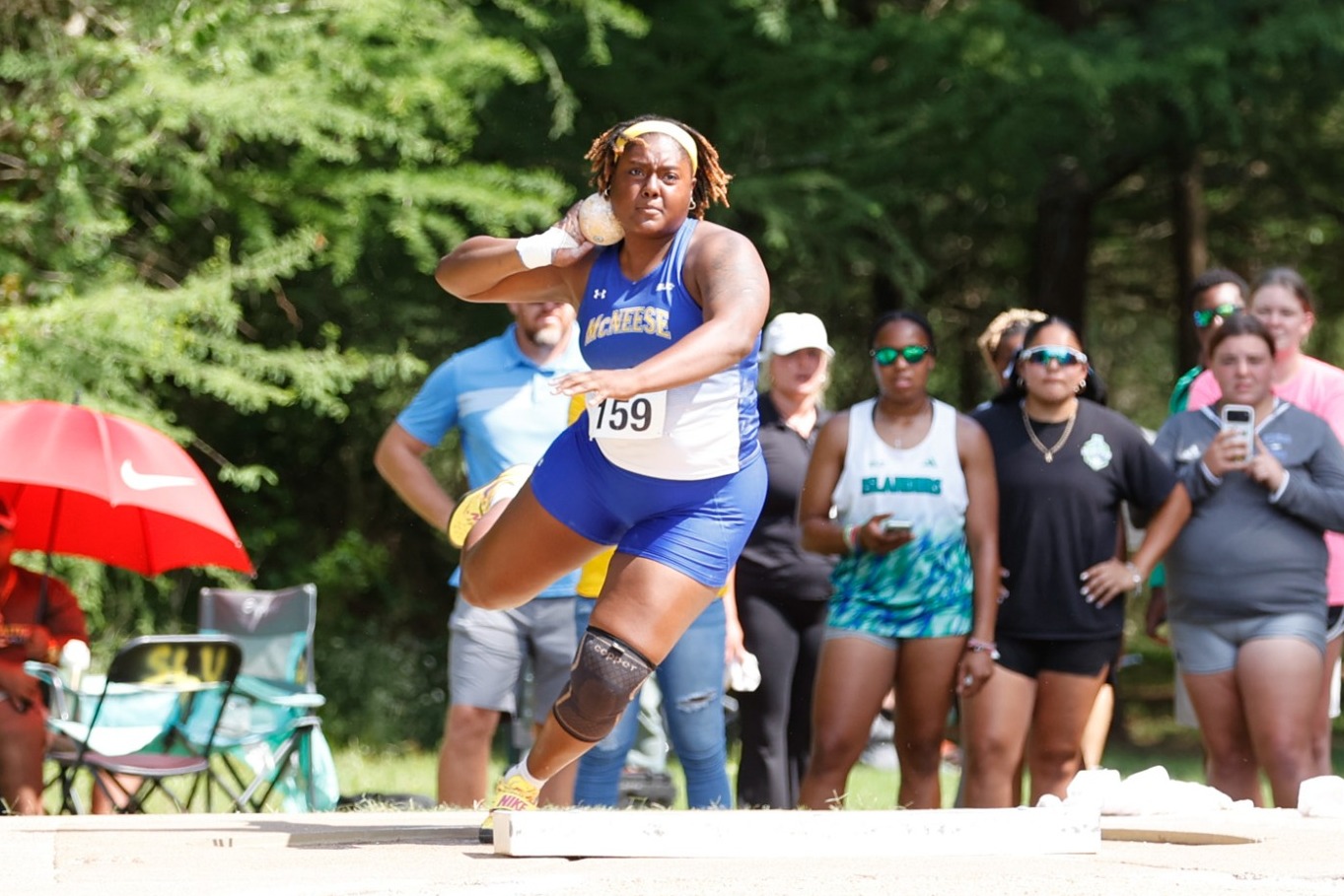 Jaslyn Russell shot put at SLC Championships