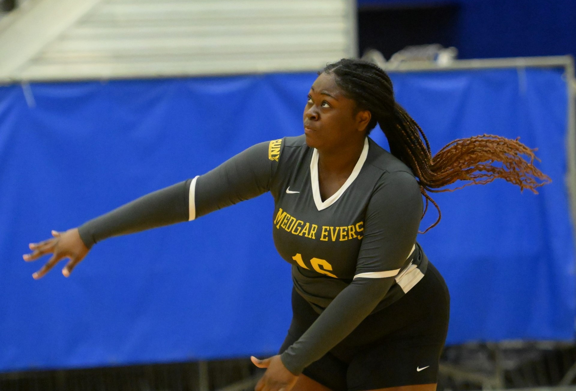 Women's Volleyball team shows heart, grit in defeat at Lehman College