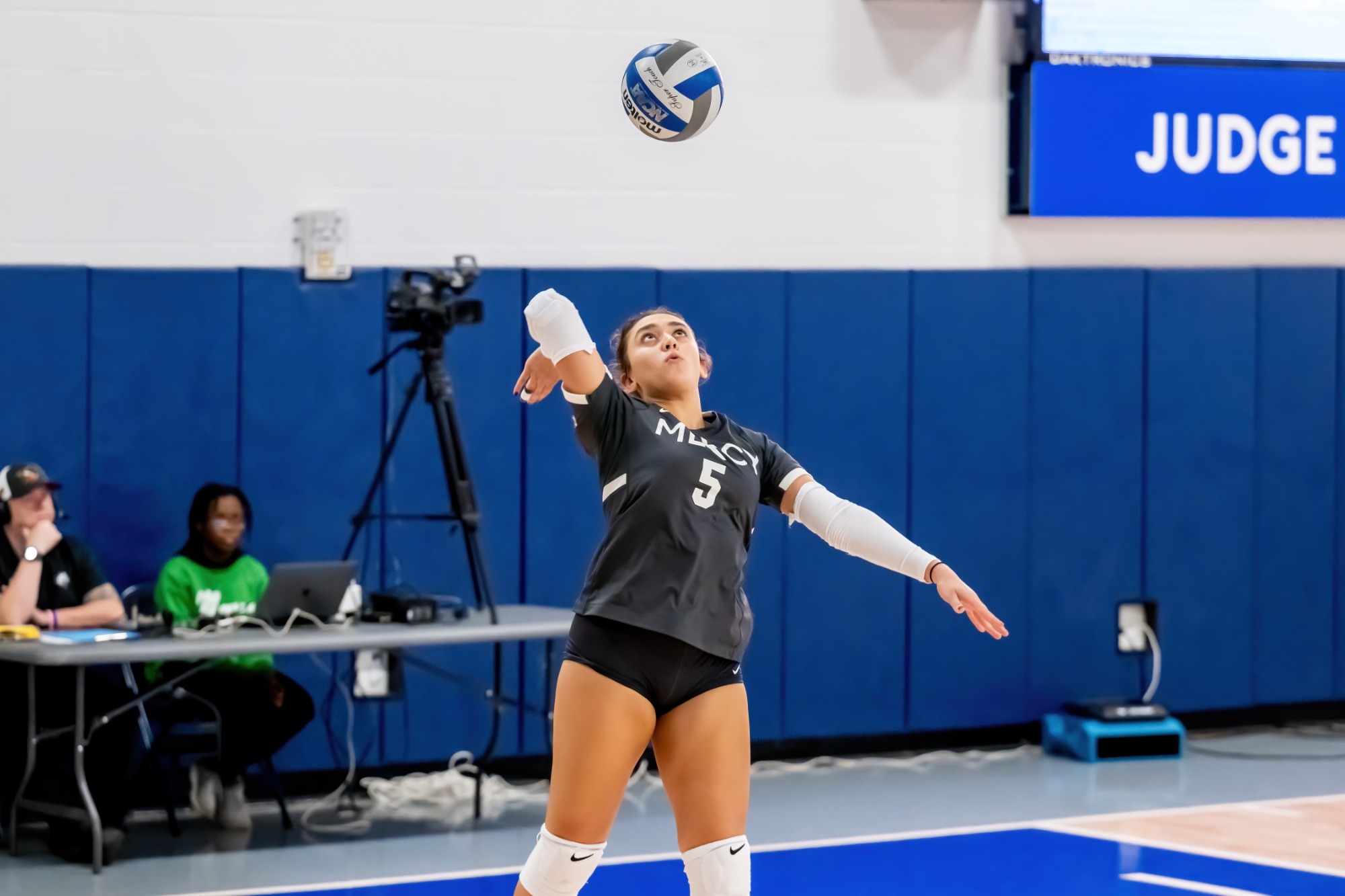 Calderon, Schneid and Cruz Help Lead Volleyball to FourSet Win Over Roberts Wesleyan Mercy