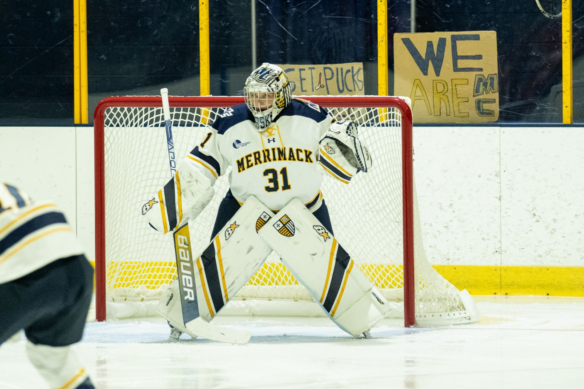 Women's Hockey Scores Three in Second, Shuts Out Holy Cross Merrimack
