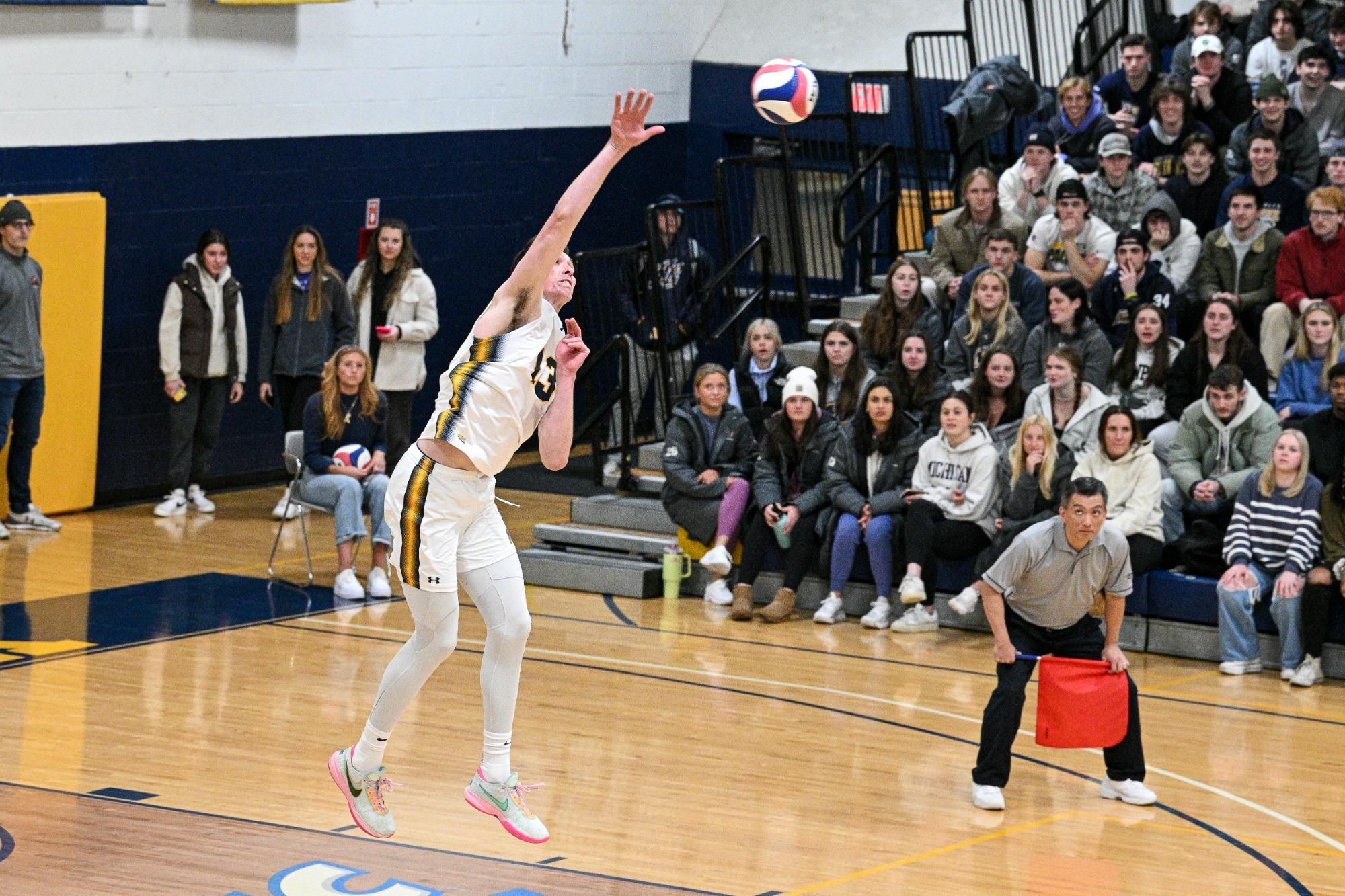 Men's Volleyball Rolls Over Fisher College For Fifth Straight Win