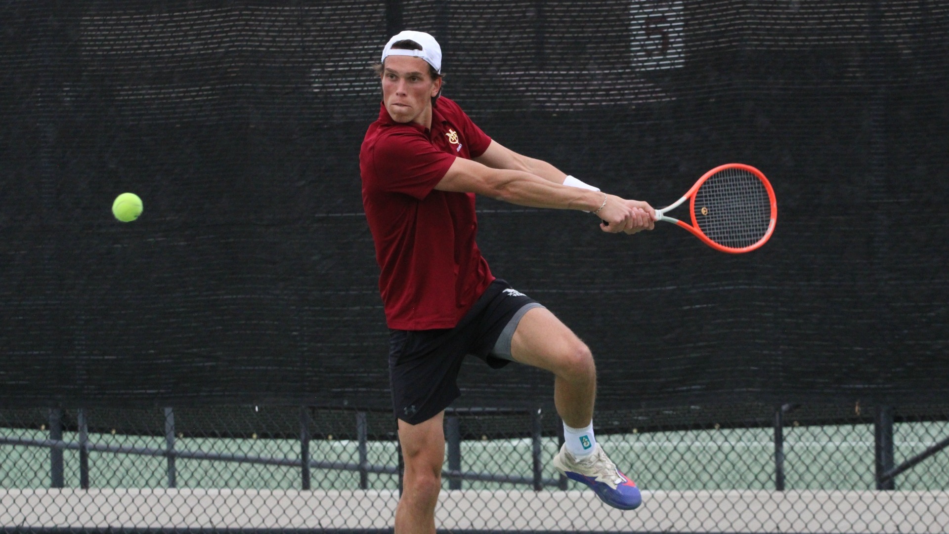 Leschig-JumpBackhand