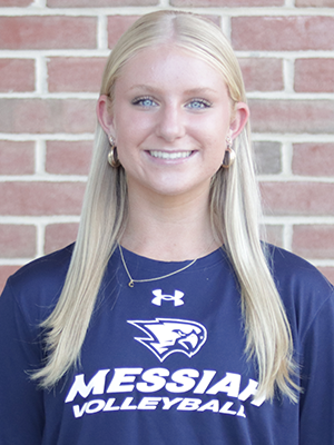 Averi Sivak Headshot