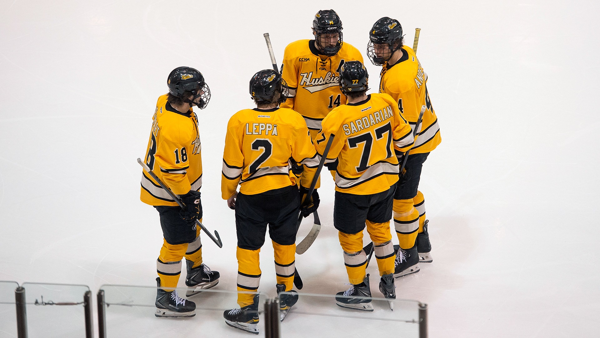 Hockey Huddle
