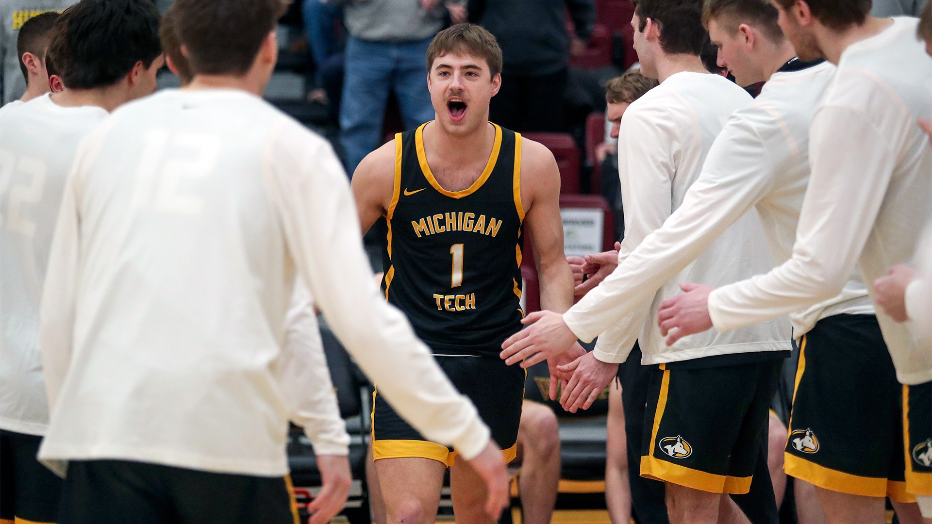 TOmashek NABC All-American (25-26)