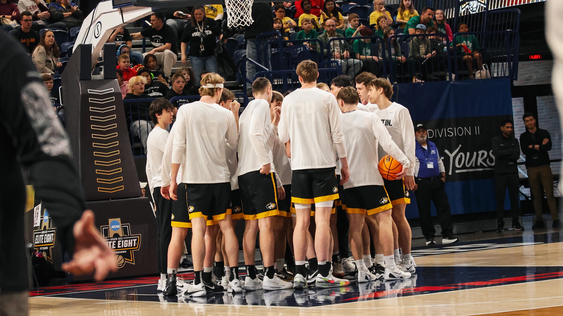 Signing Release MBB Team