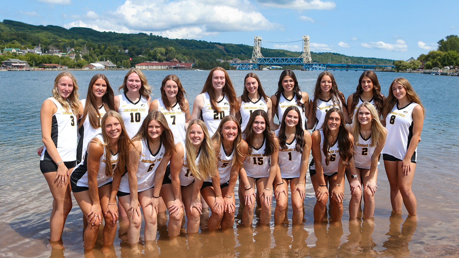 2026 Outdoor Volleyball Team Picture