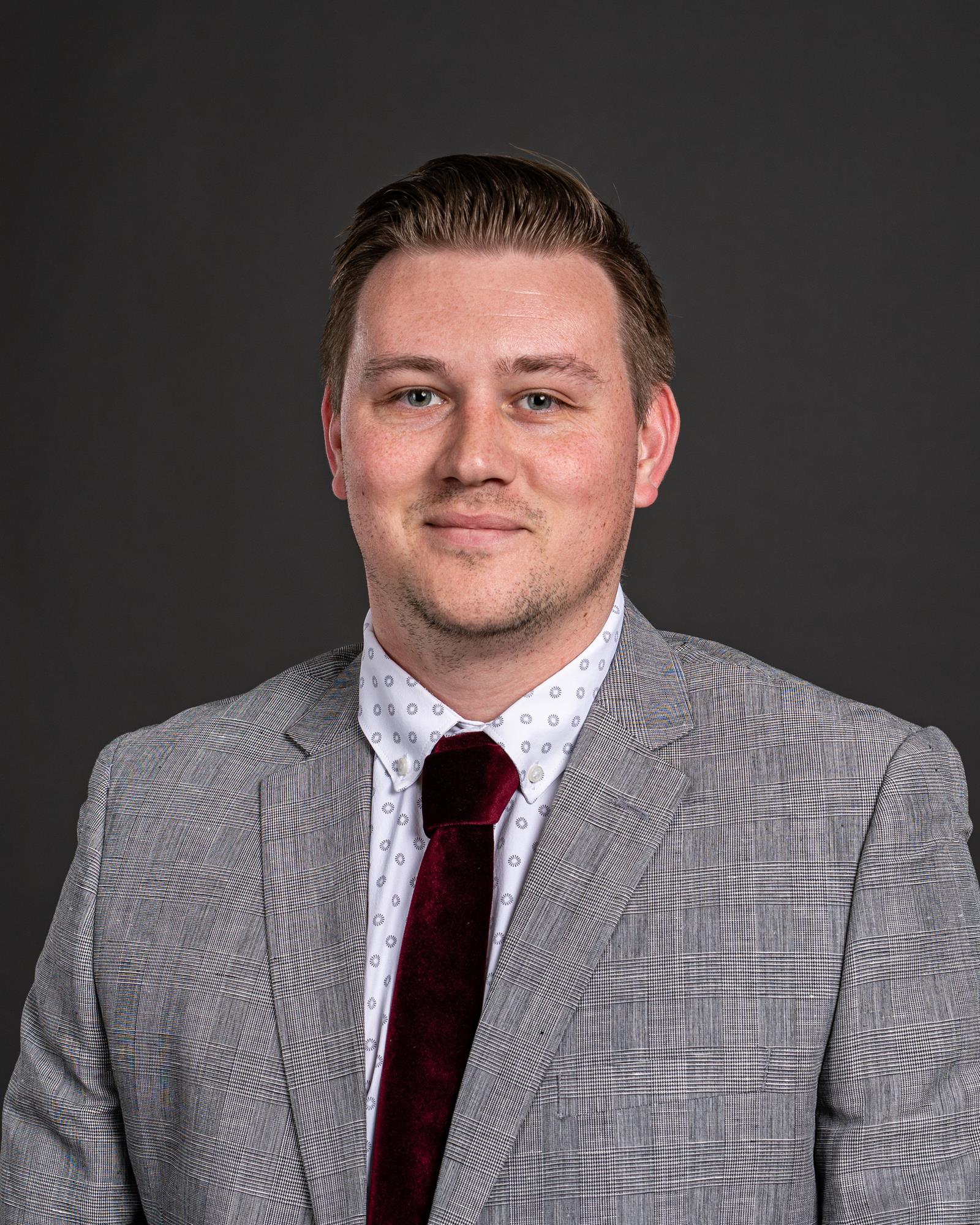 H Hendrickson headshot