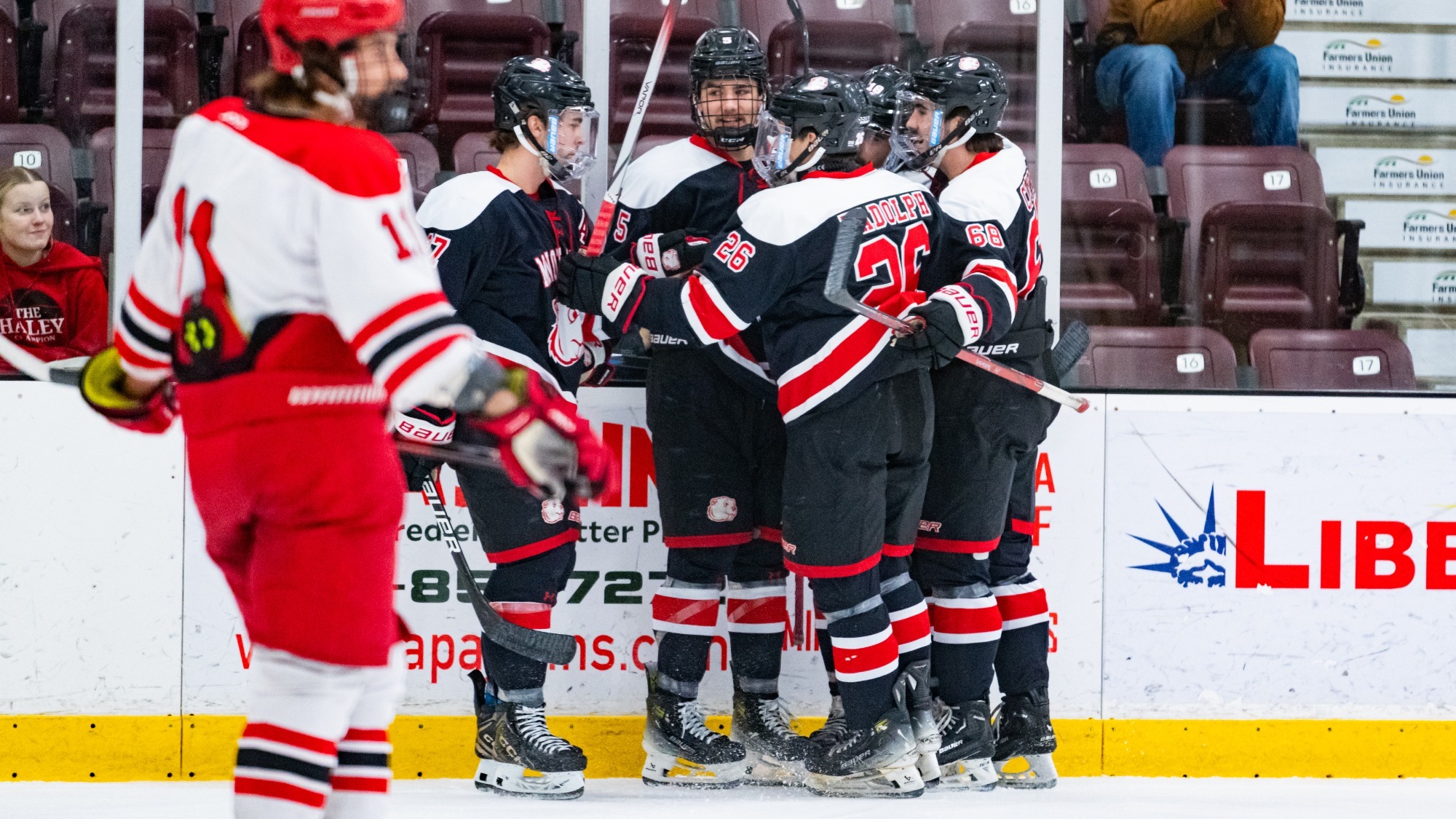 Beavers celebrate vs Maryville