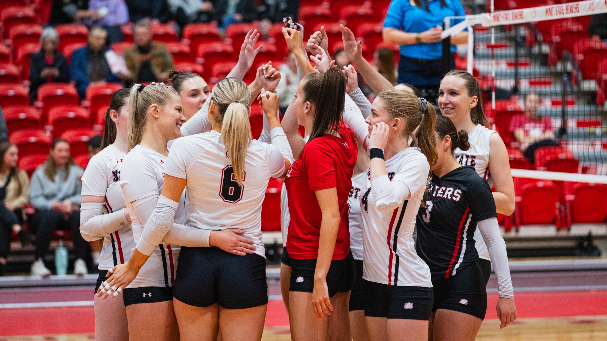 Beaver volleyball prematch huddle