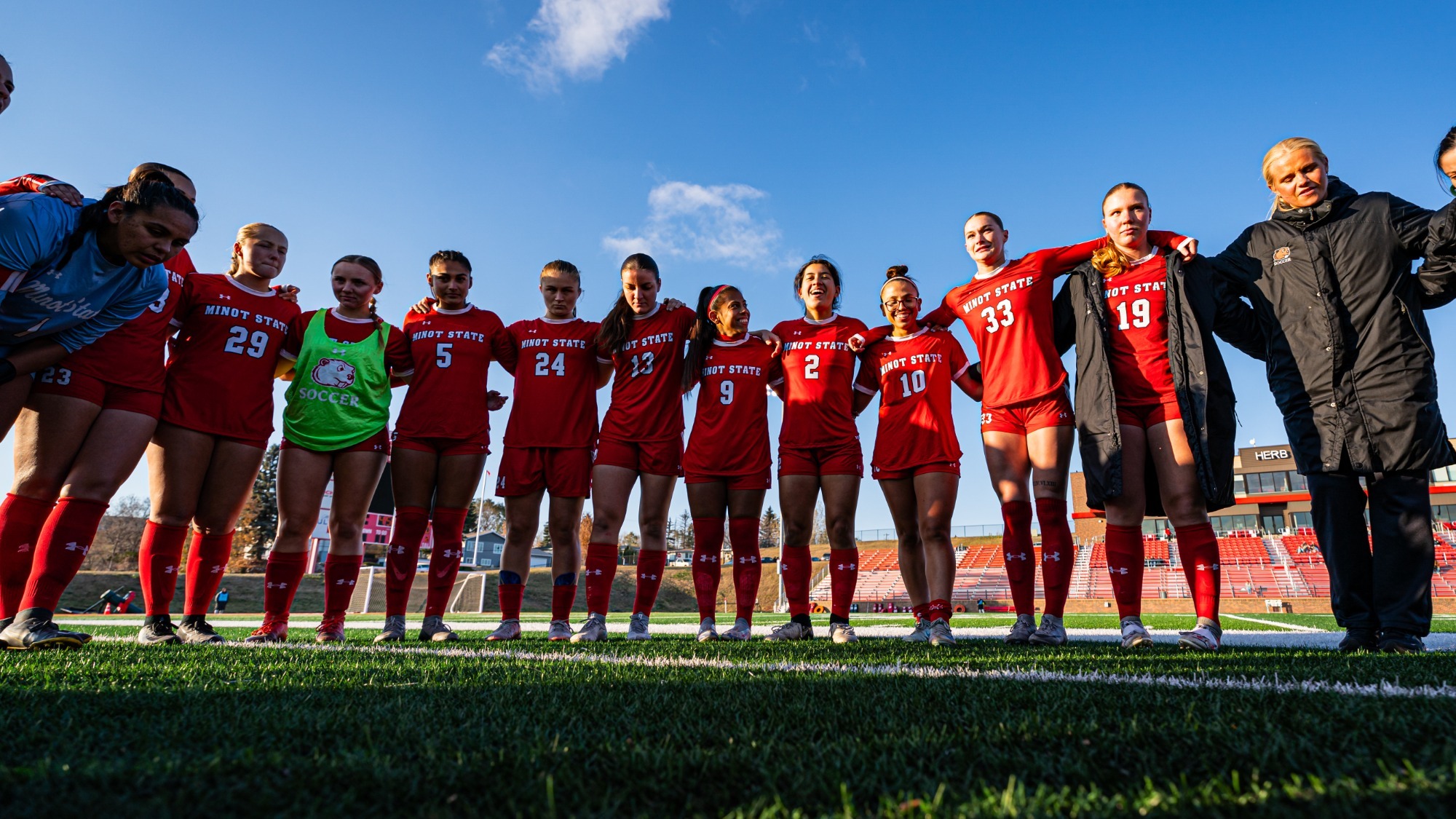 2024 soccer pregame huddle