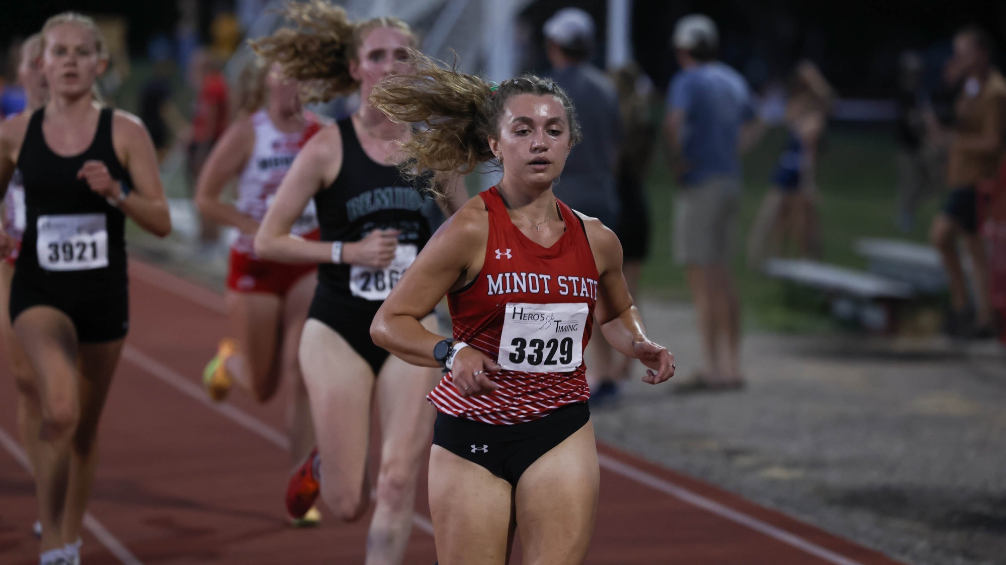 Julie Folk running at Dragon Twilight meet