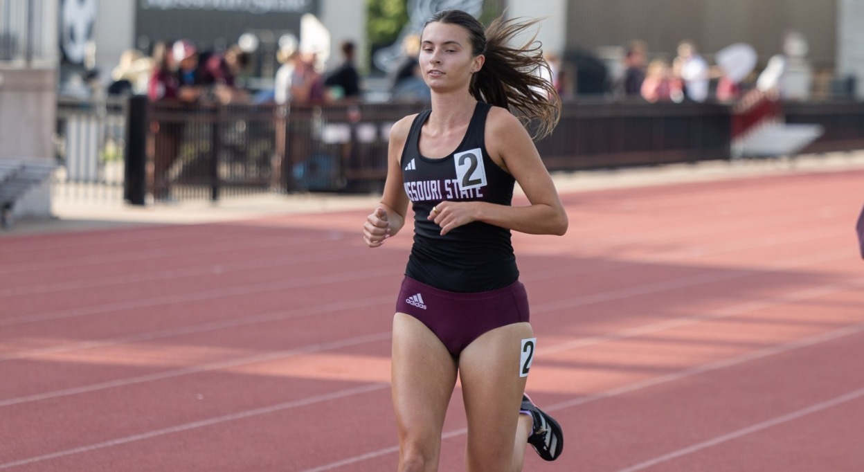 Ella Cronhardt award release picture