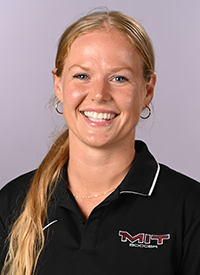 Kat Weikert Headshot