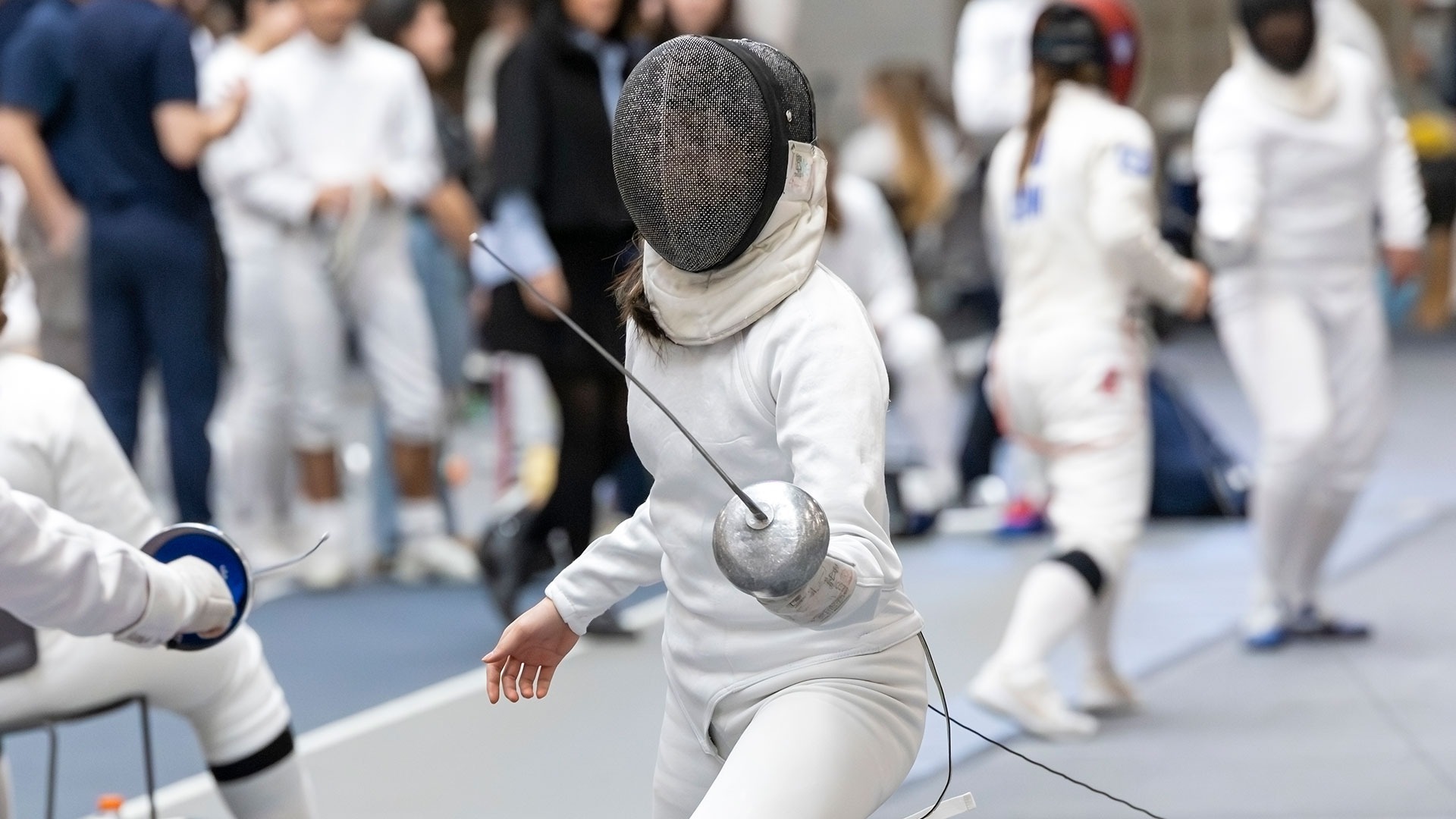 Eunice Choi moving towards her opponent