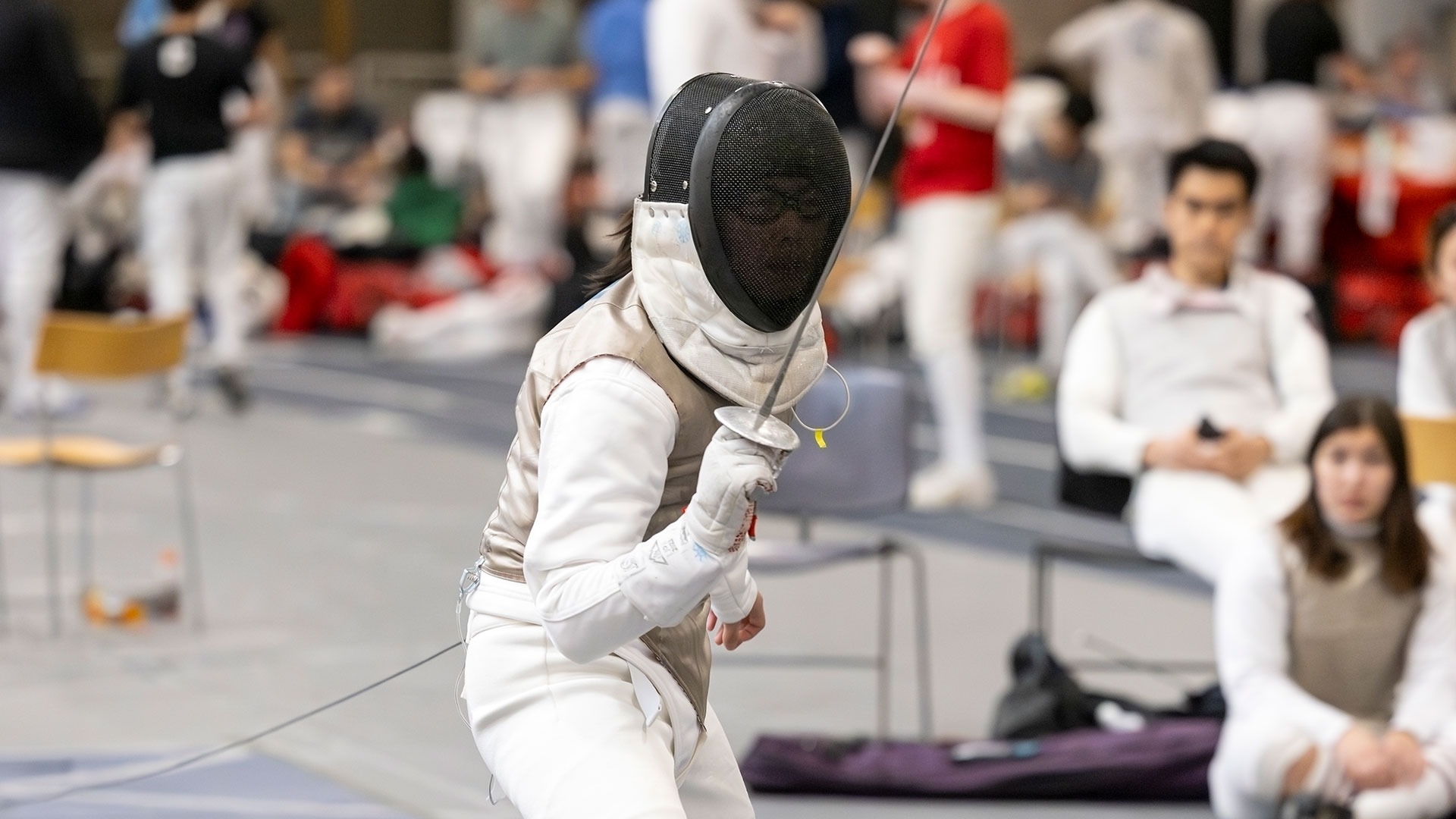 Amber Peng moving towards her opponent