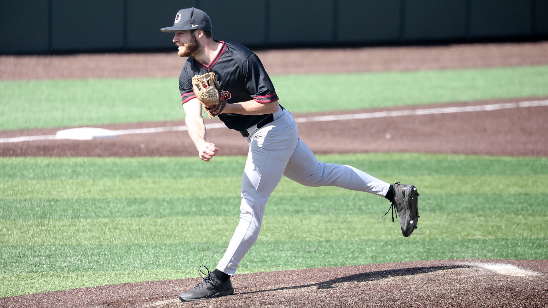 Mason Estrada pitching for MIT