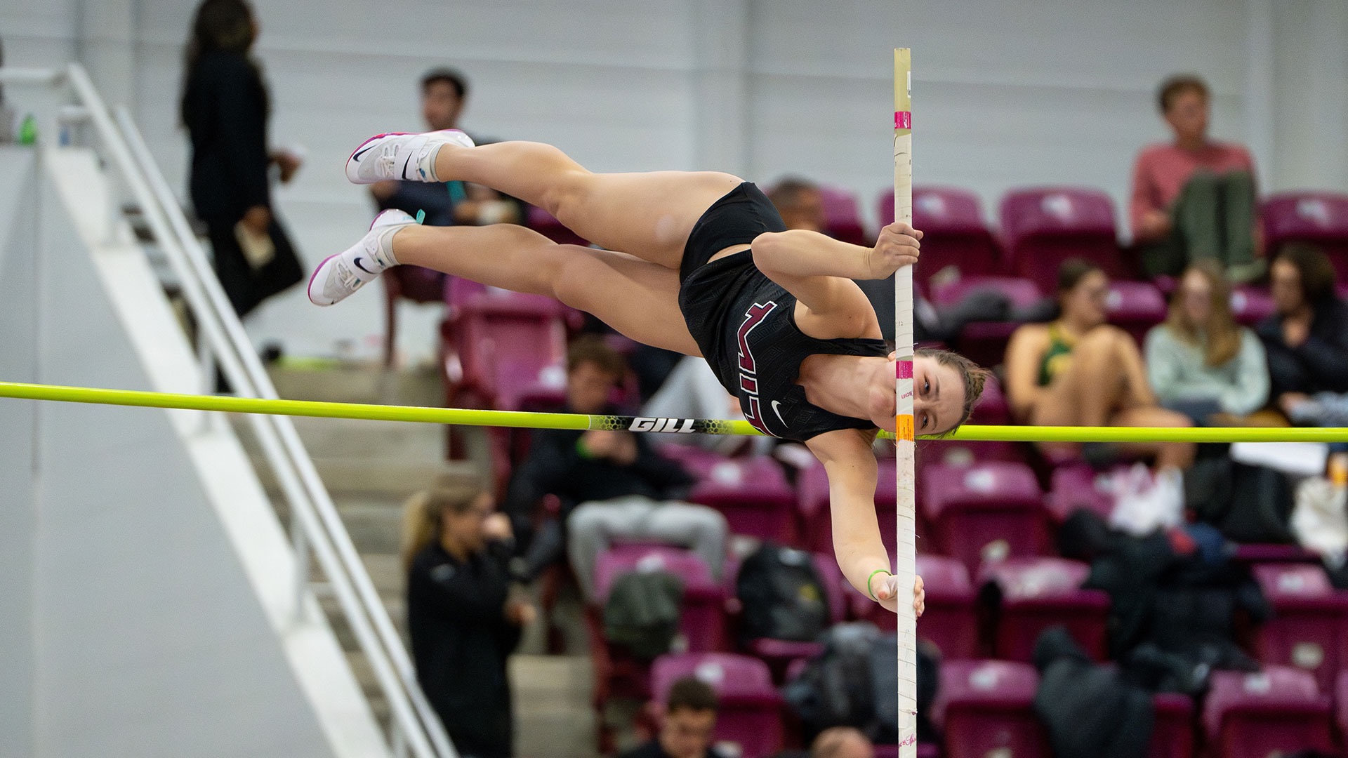 Elise Doyle in the pole vault