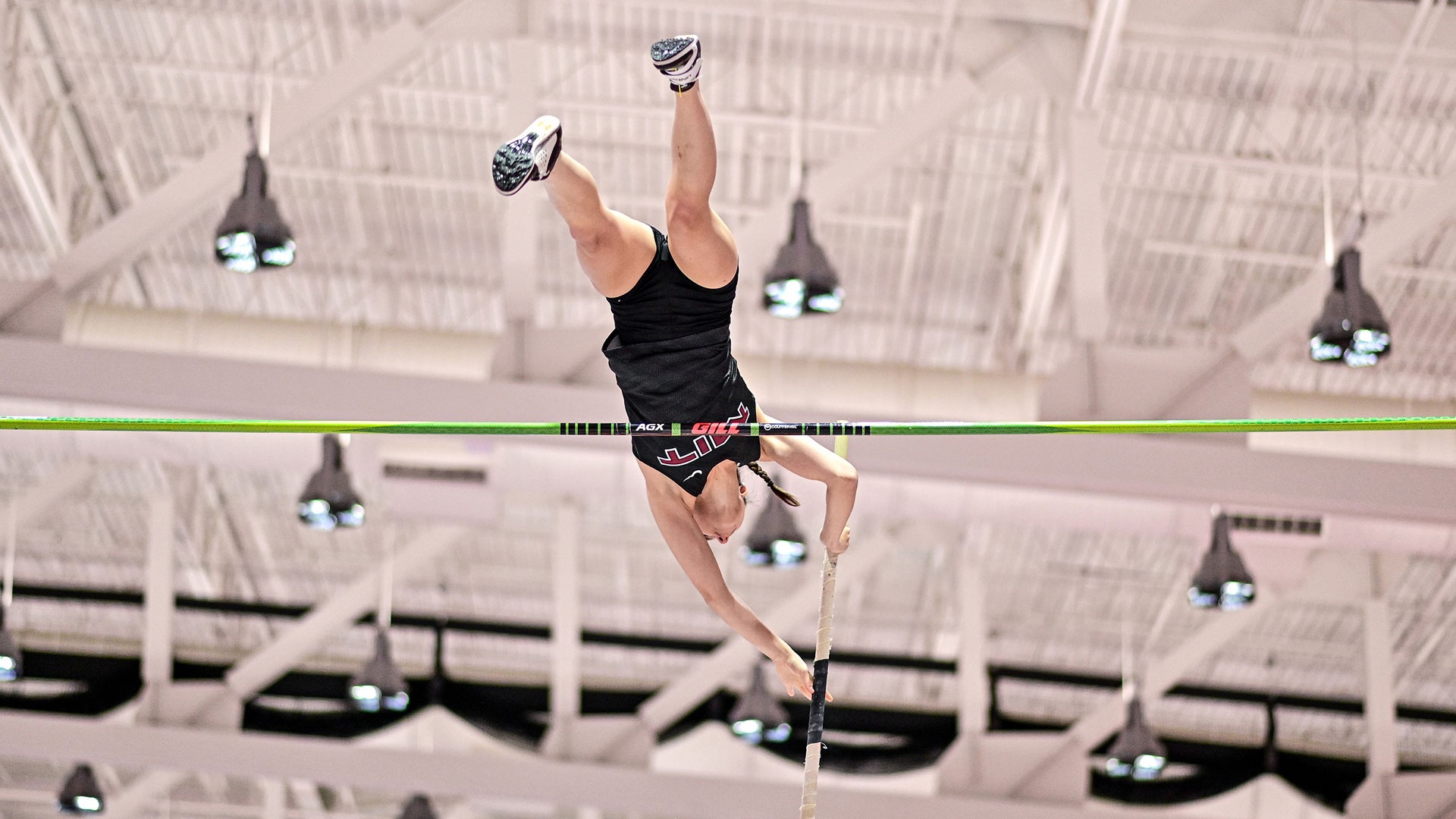 Hailey Surace competing in the pole vault