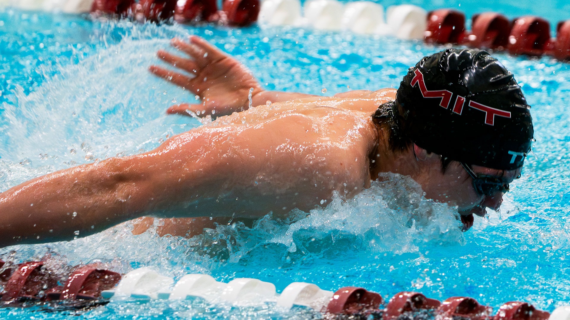 Kelson Cantrell swimming