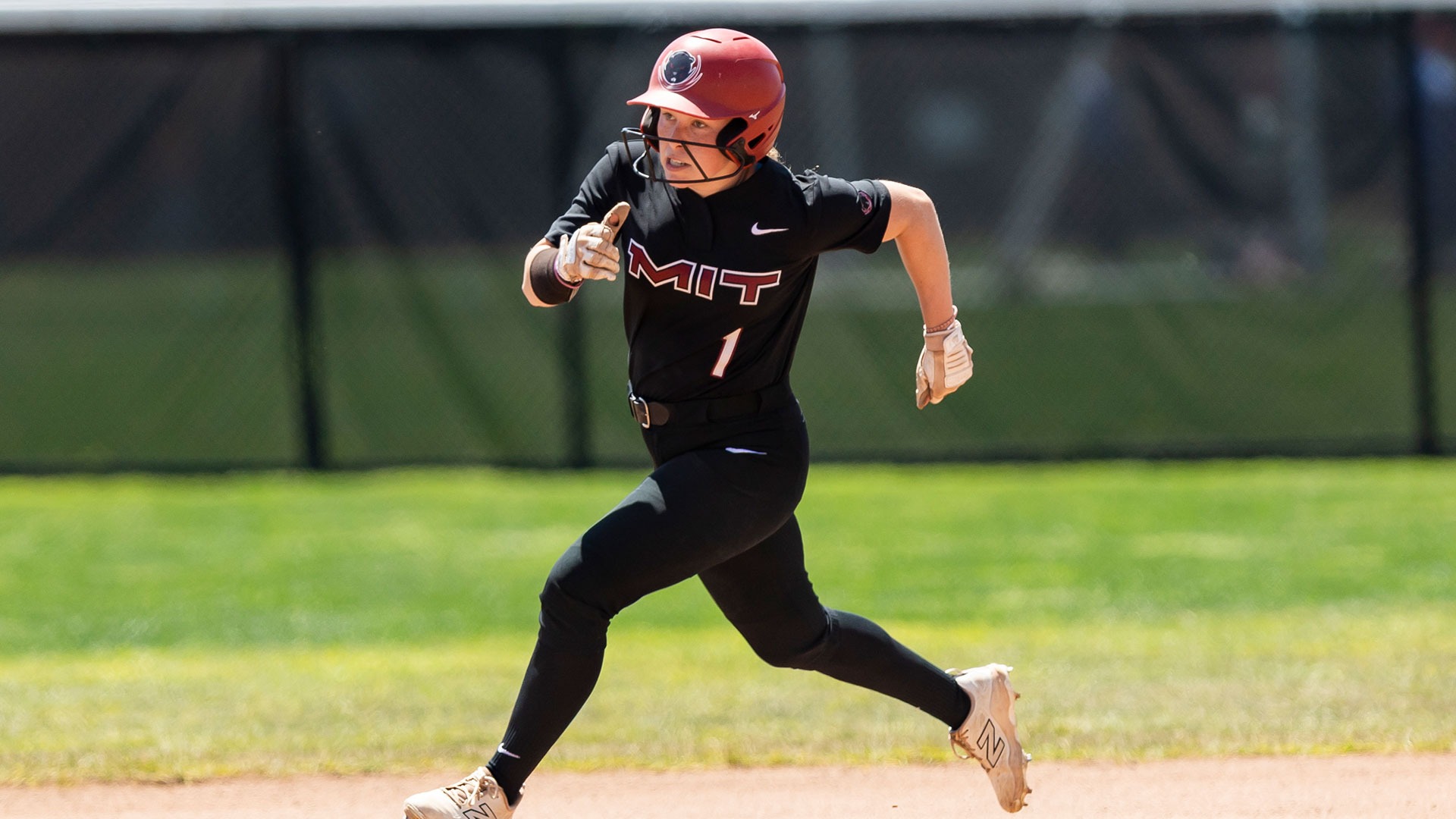 Layla Thiessen running the bases