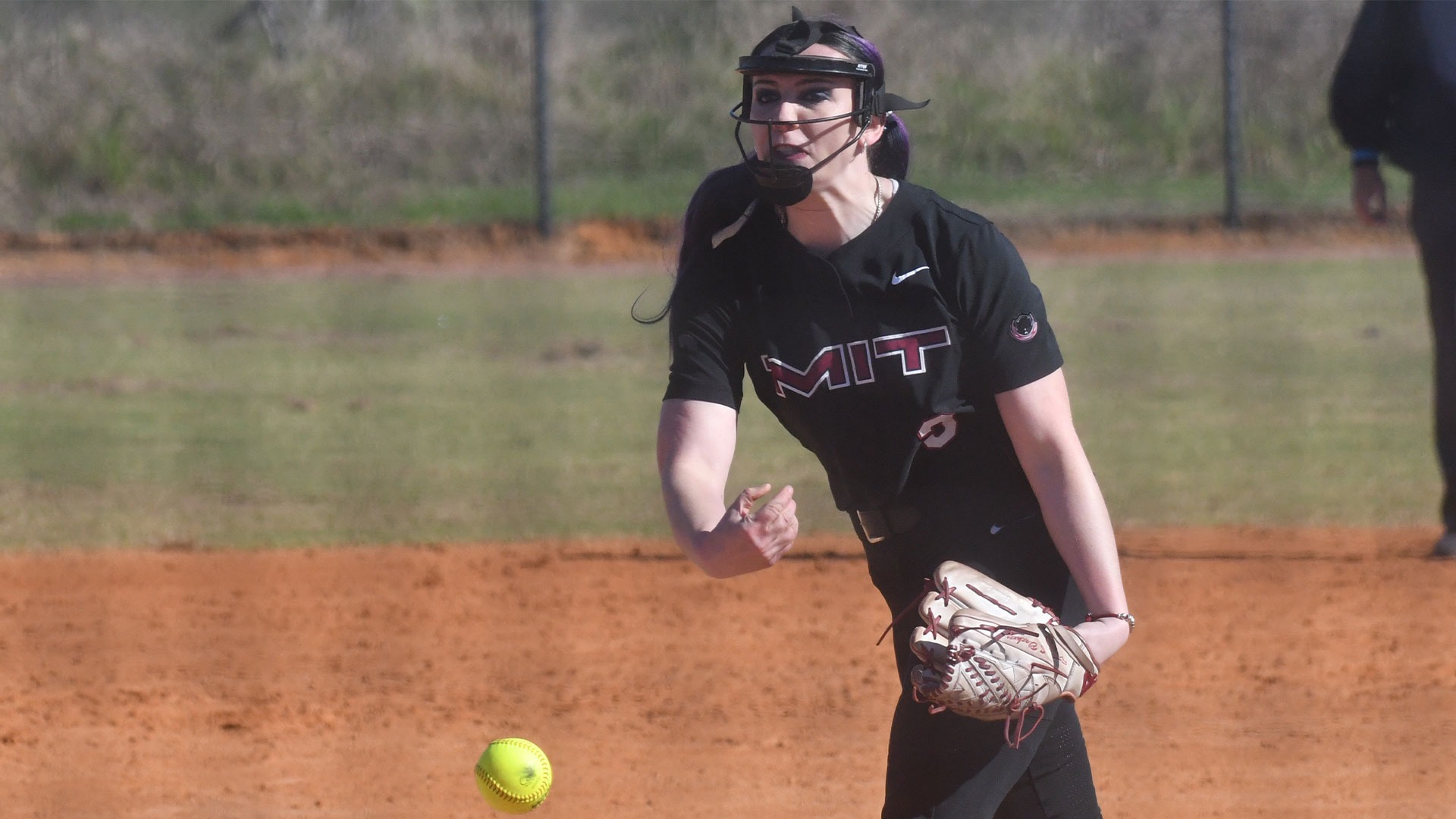 Sarah Blackett pitching