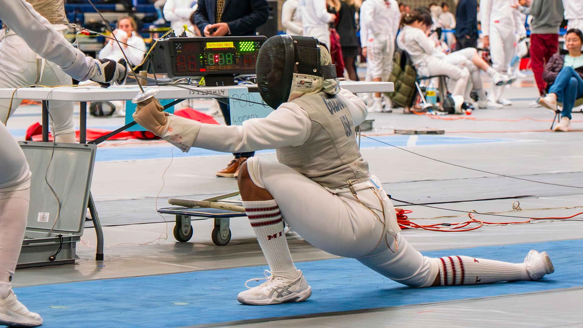 Jordyn Goldson lunging towards her opponent