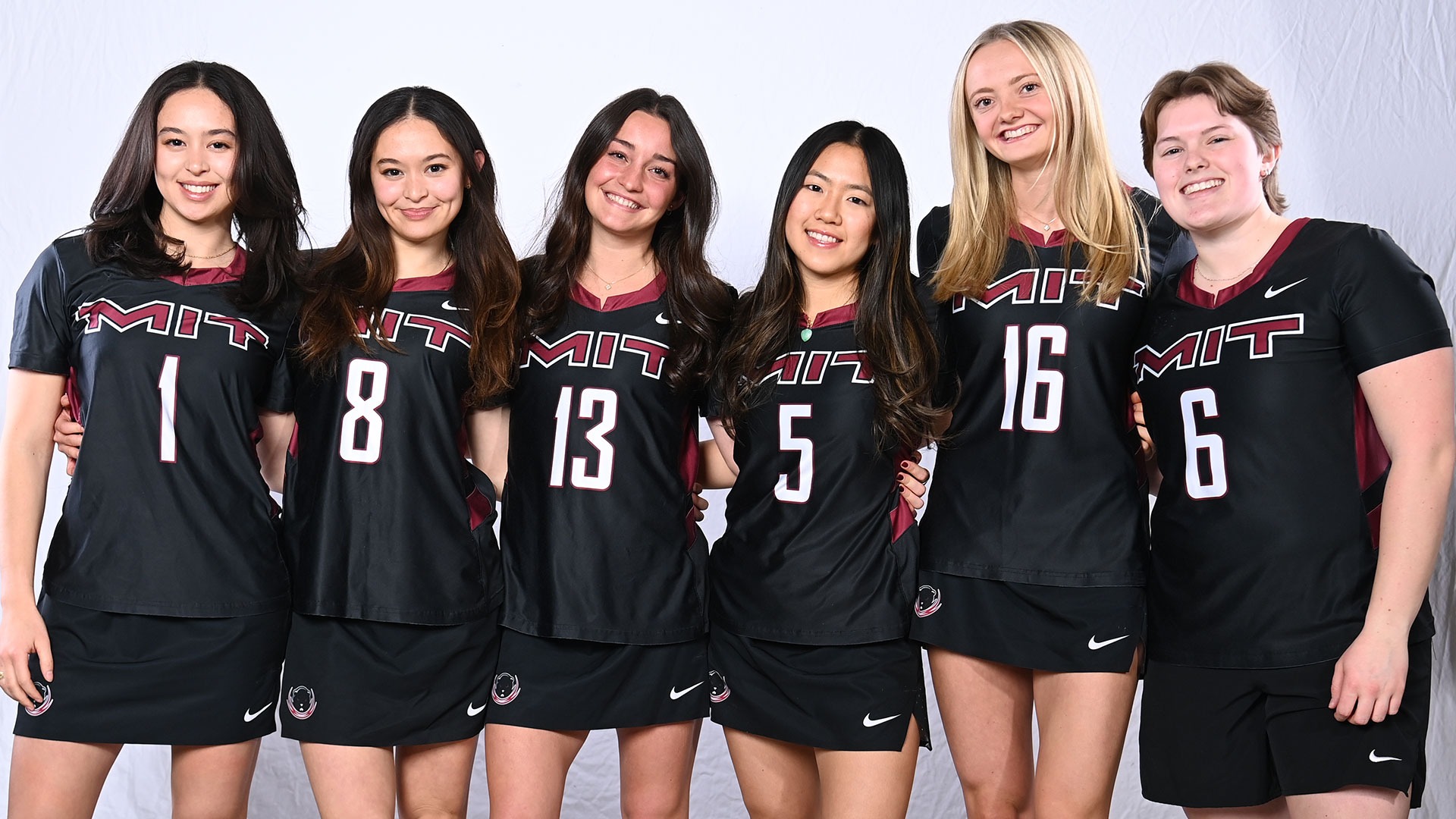 A group photo of Monica Petulla, Nina Petulla, Gwen Flusche, Annica Lam, Ashley Thomas, and Molly Dulde