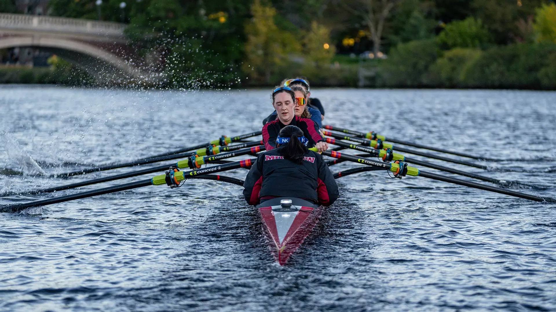 women's openweight crew rowing