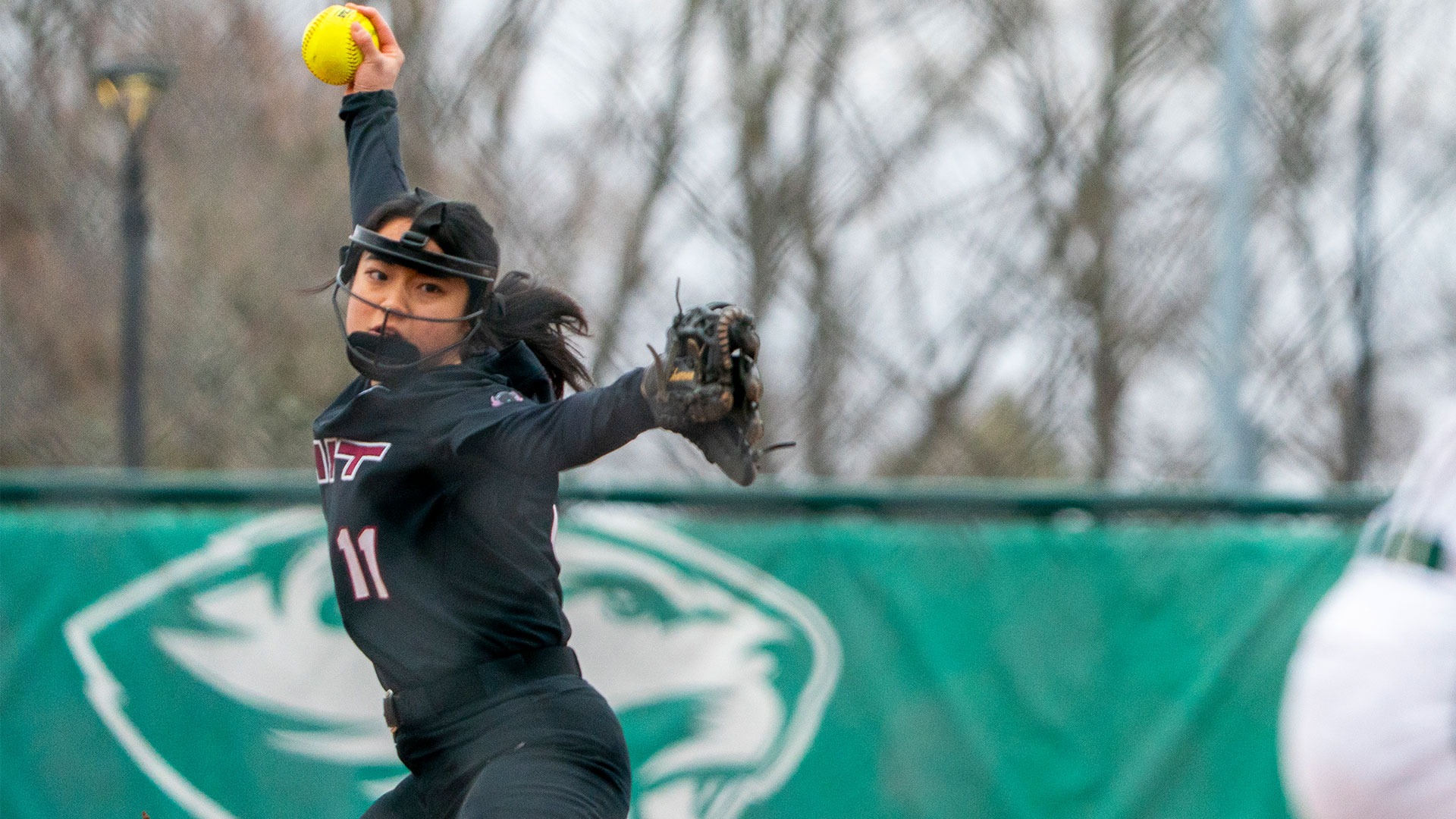 Sharona Huang pitching