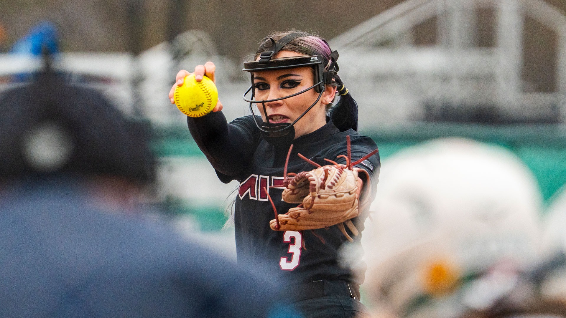 Sarah Blackett pitching