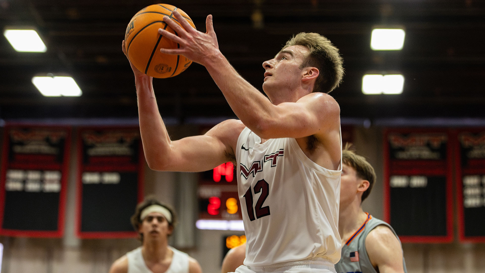 Parker Spann going up for a layup