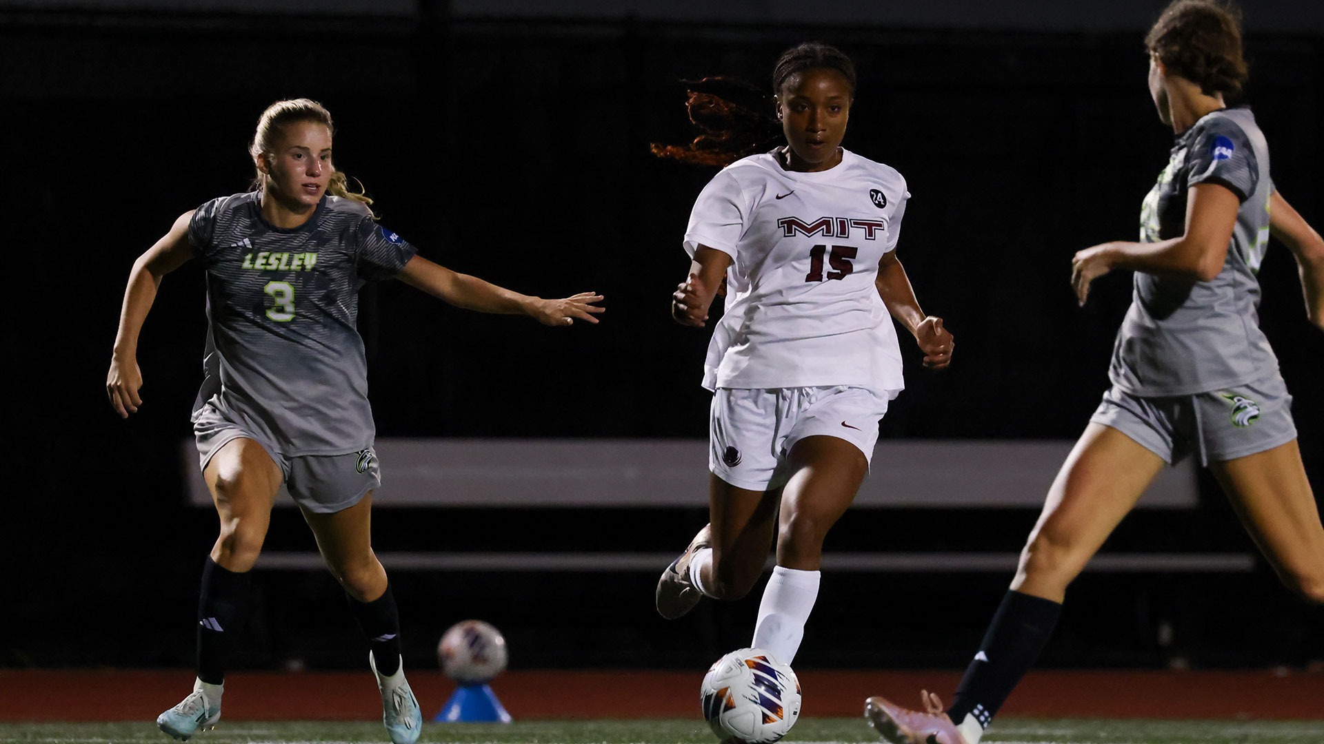 Arianna Doss going through her defenders 