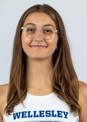 Ella Whinney headshot