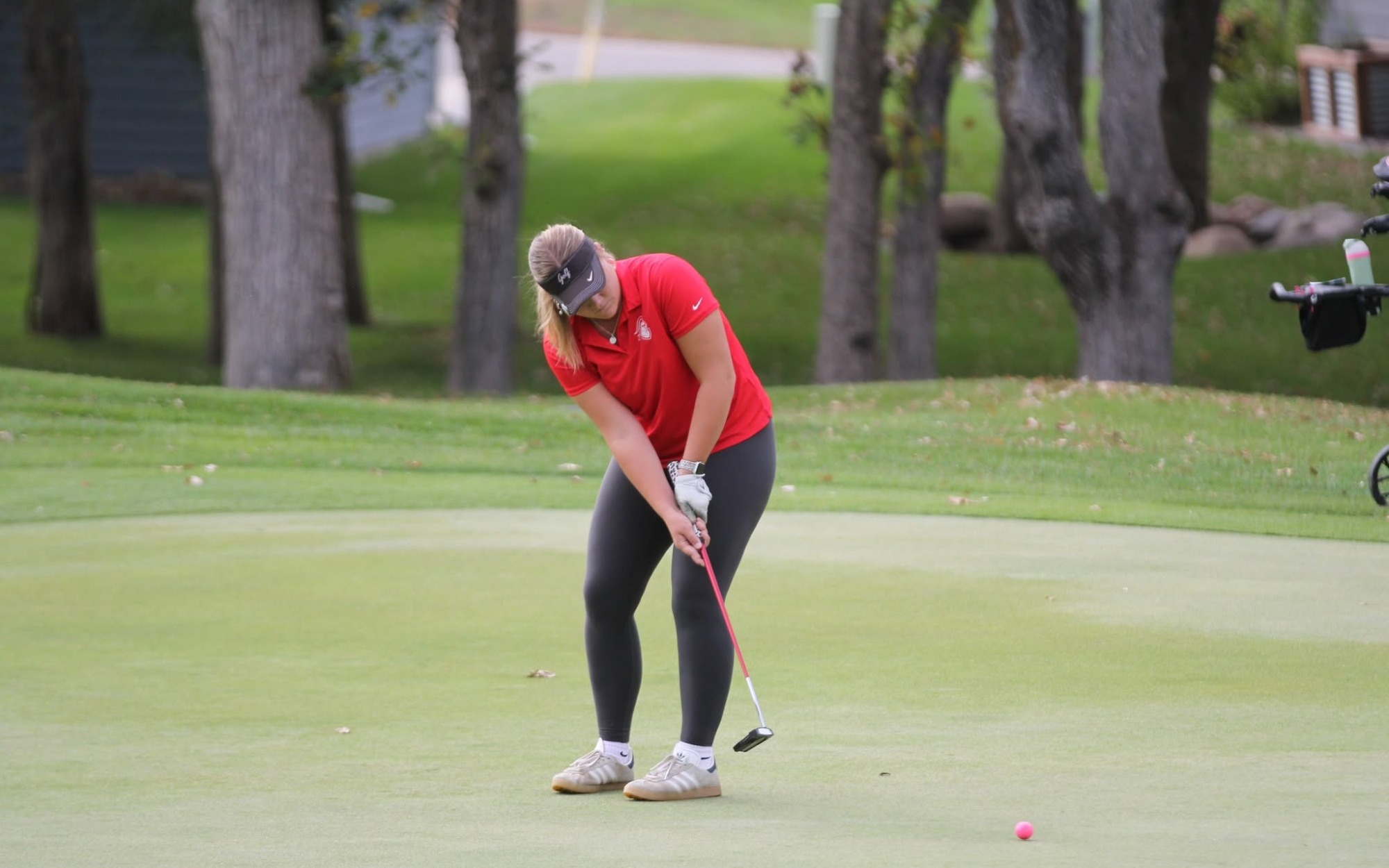 Erin Pulice putt