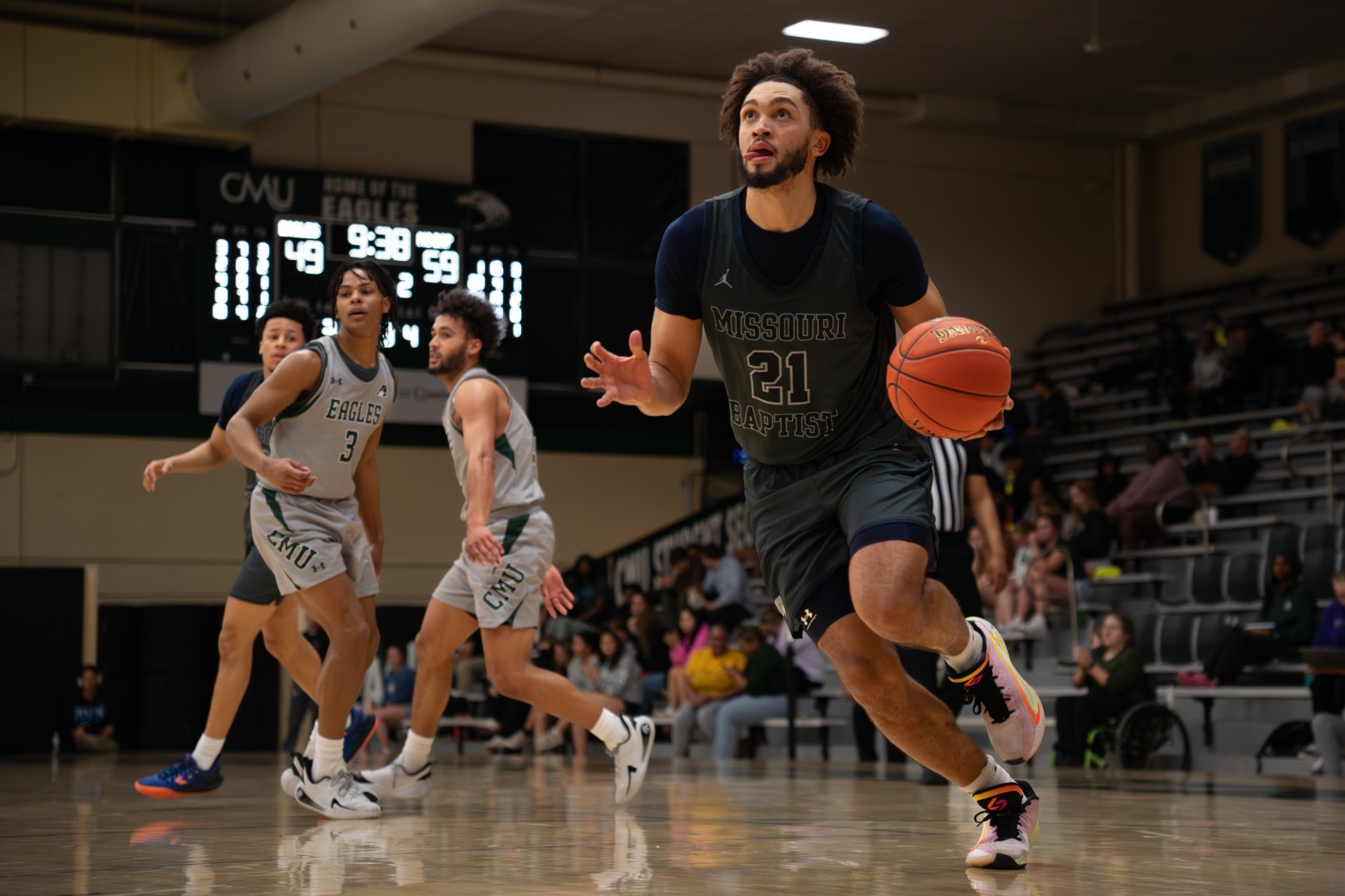 Merquiche Lewis drops 23 vs CMU