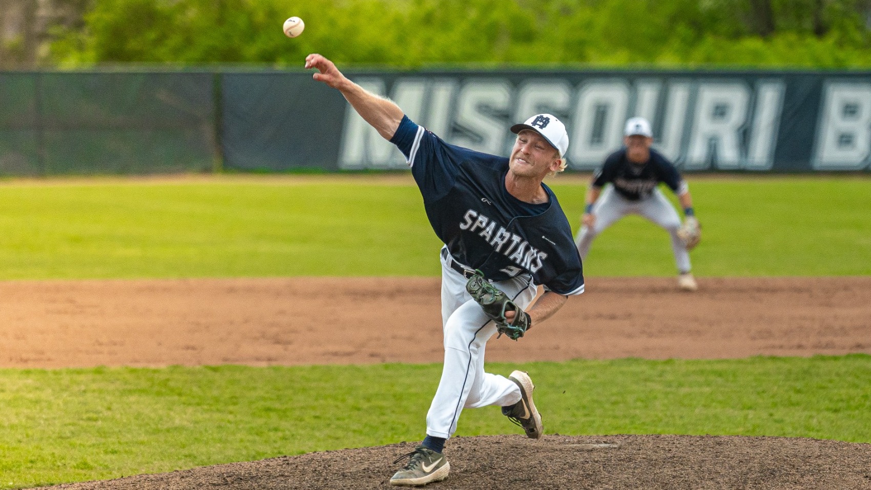 Teague Robertson dominates Missouri Valley on April 10, 2026