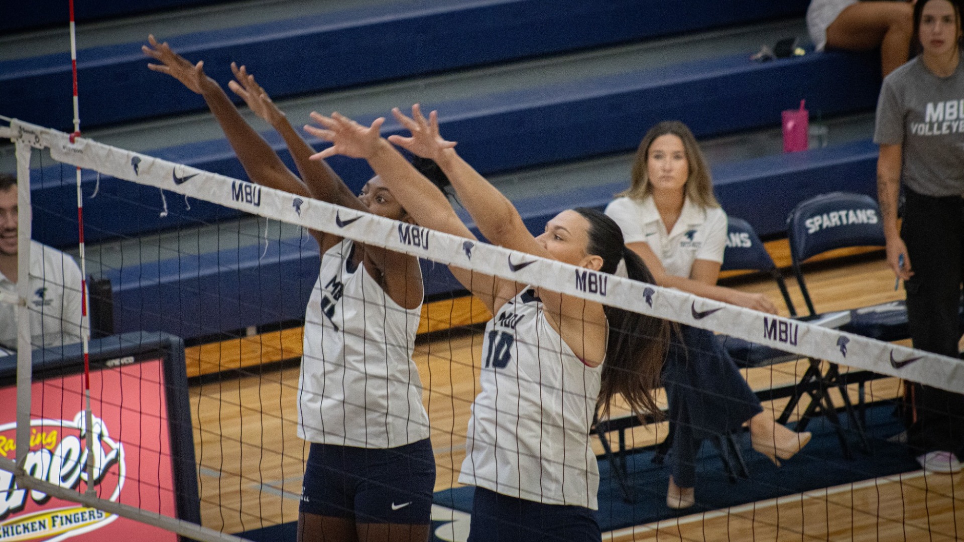 Wom Volleyball Action Shot