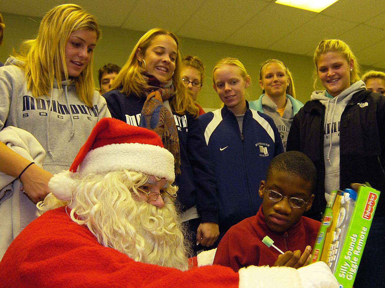 MSAAC SPREADS HOLIDAY CHEER TO SCHROTH SCHOOL