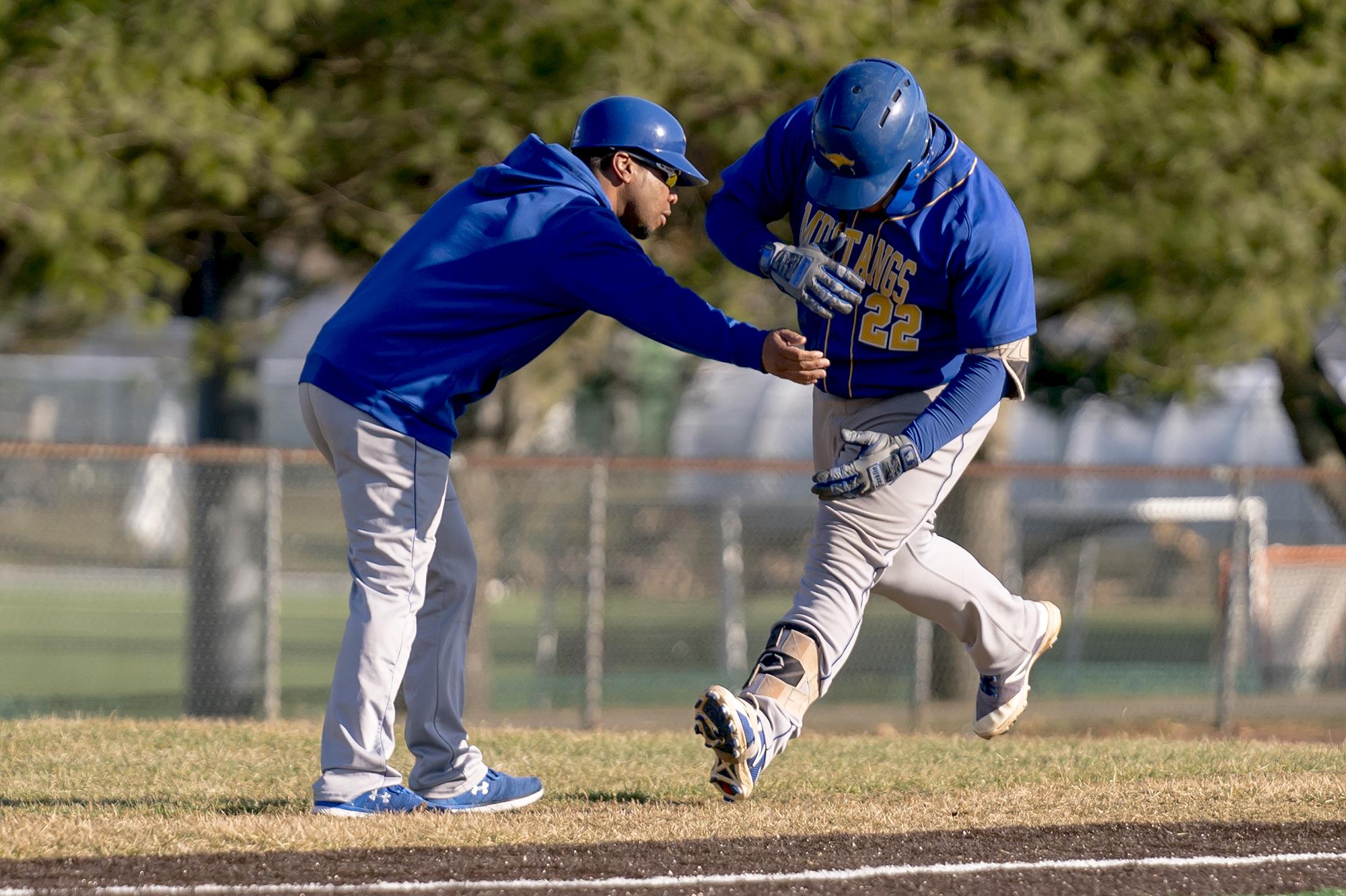 Daniel Alfonzo Baseball Monroe College Athletics