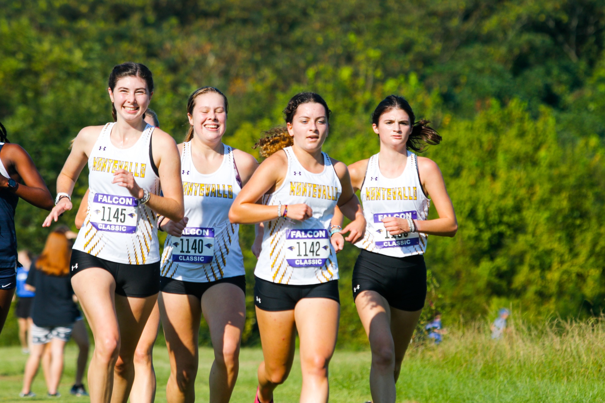 Women's Cross Country Earns Top10 Finish at Blazer Classic