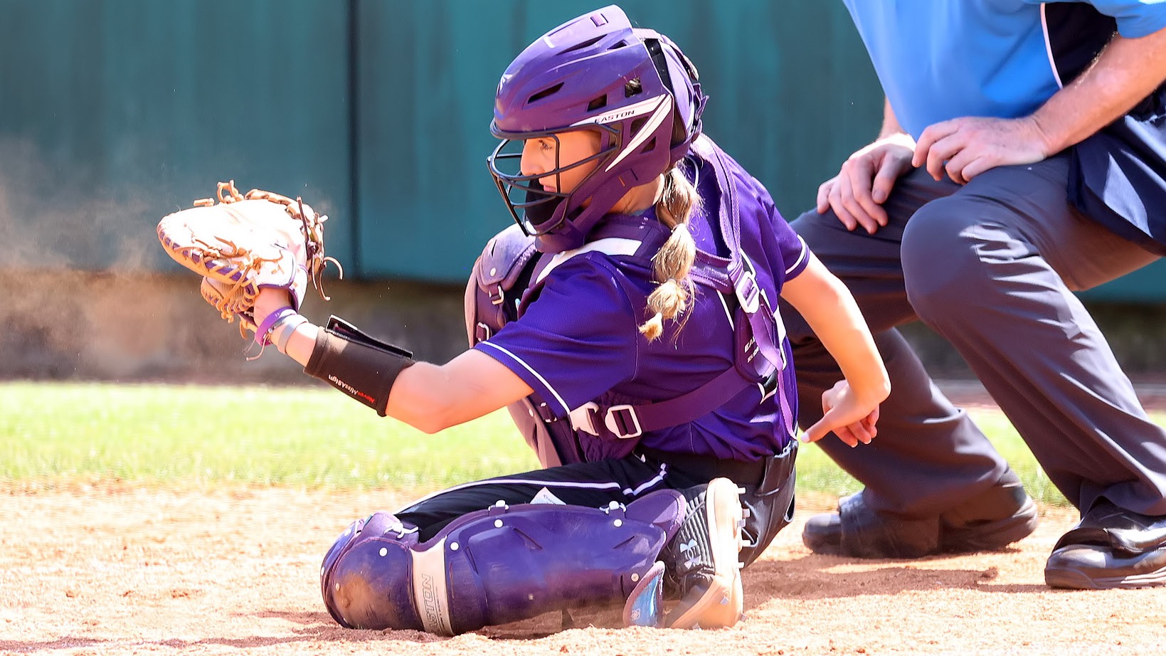 Softball Spilts Doubleheader with West Florida University of