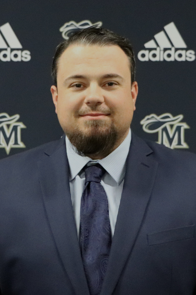 Corbin Weeks Headshot 2021-22