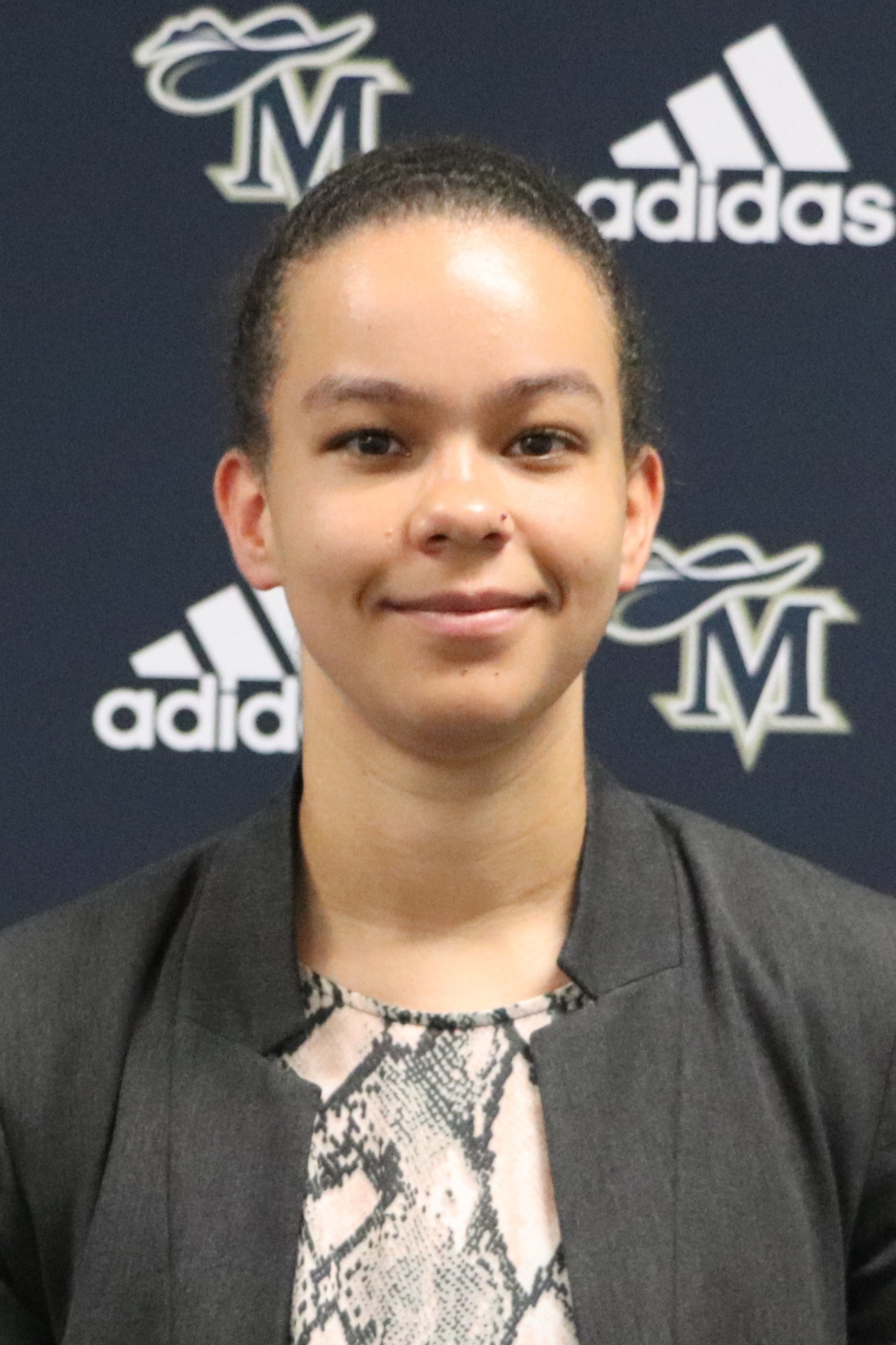 Kayla Bone Headshot 2023-24