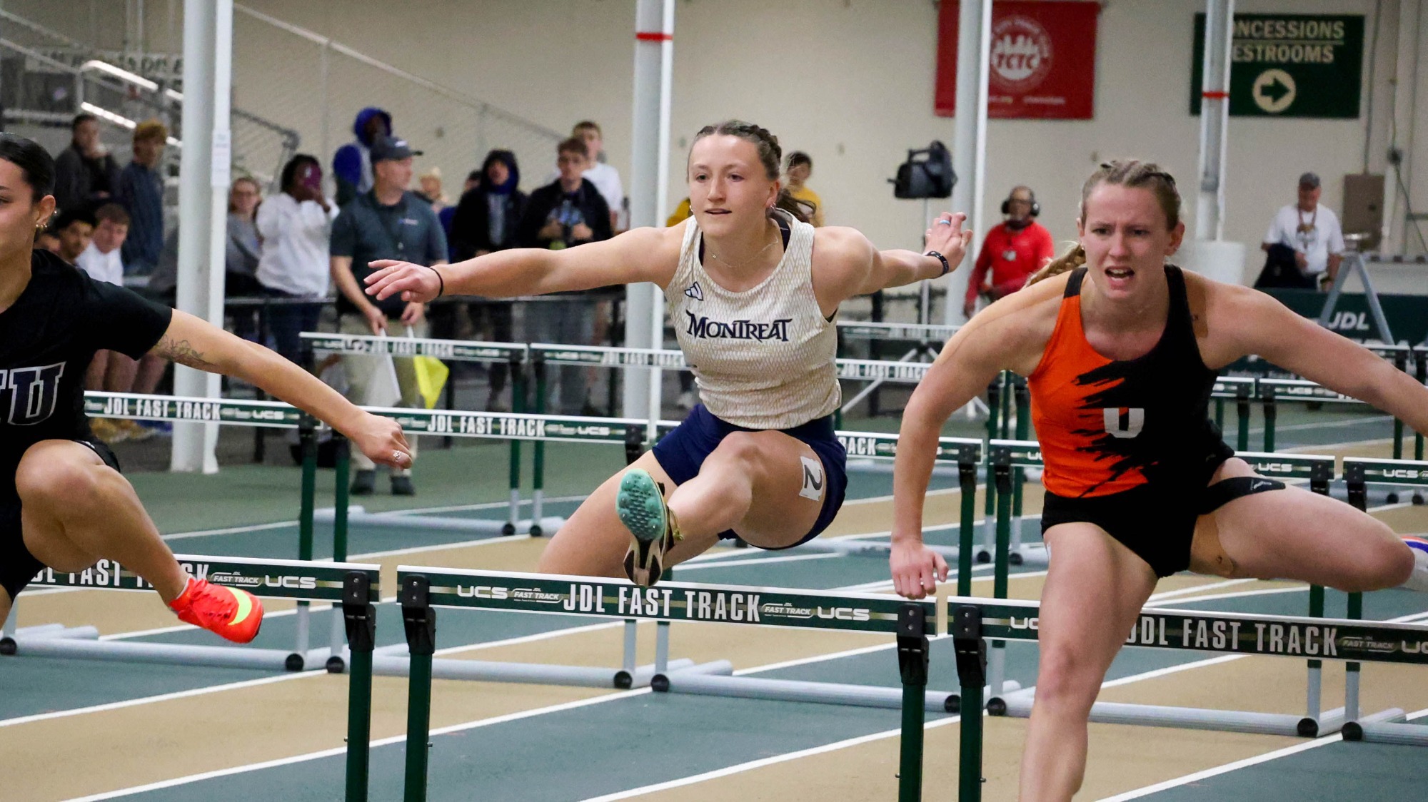 Emma Barnes at AAC Indoor T&F Championships 021125