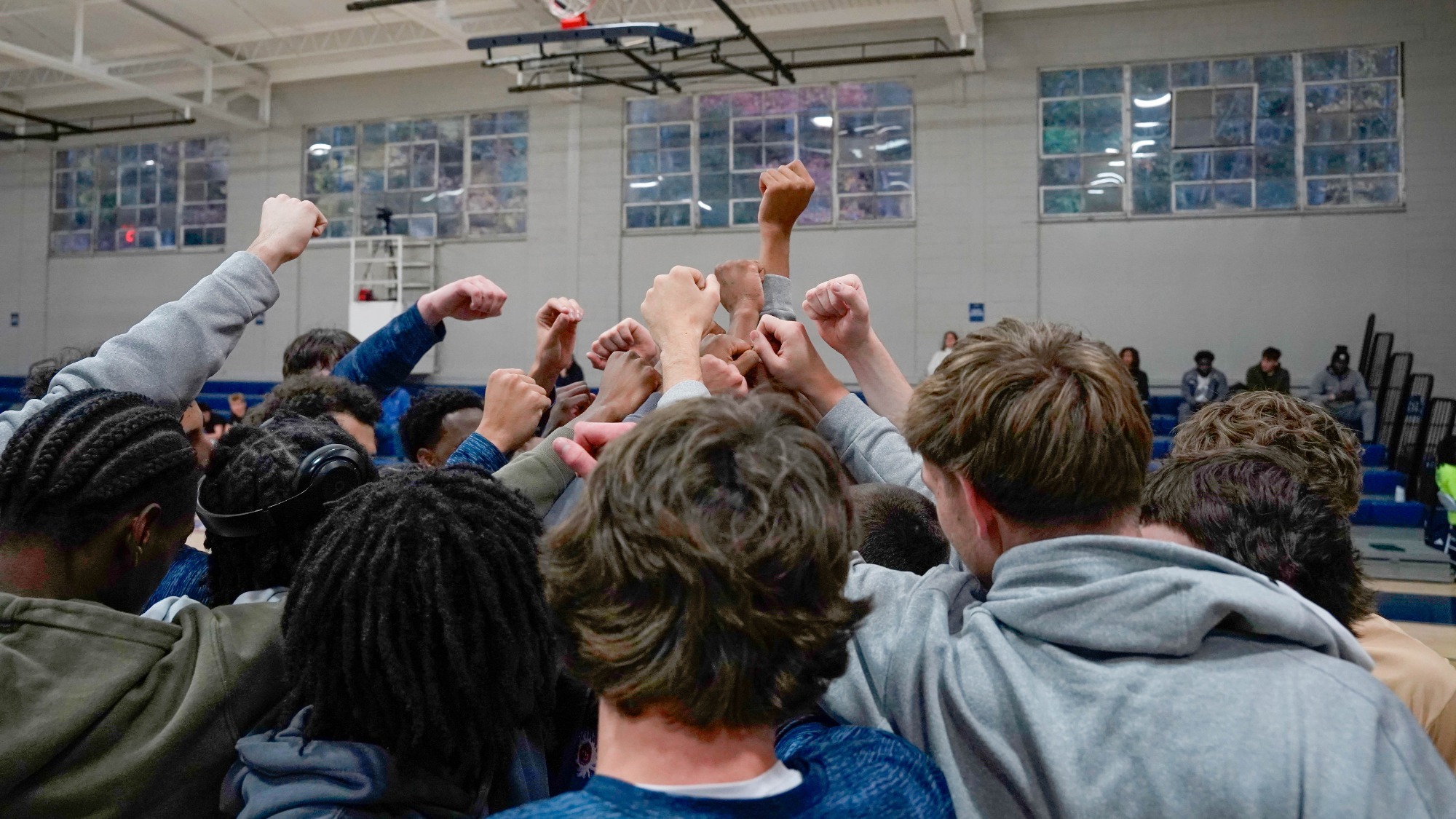 MBB Team Huddle vs. Bob Jones 102325