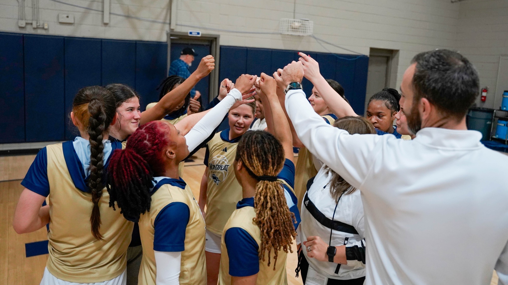 WBB Team Huddle vs. Spartanburg Methodist 011026
