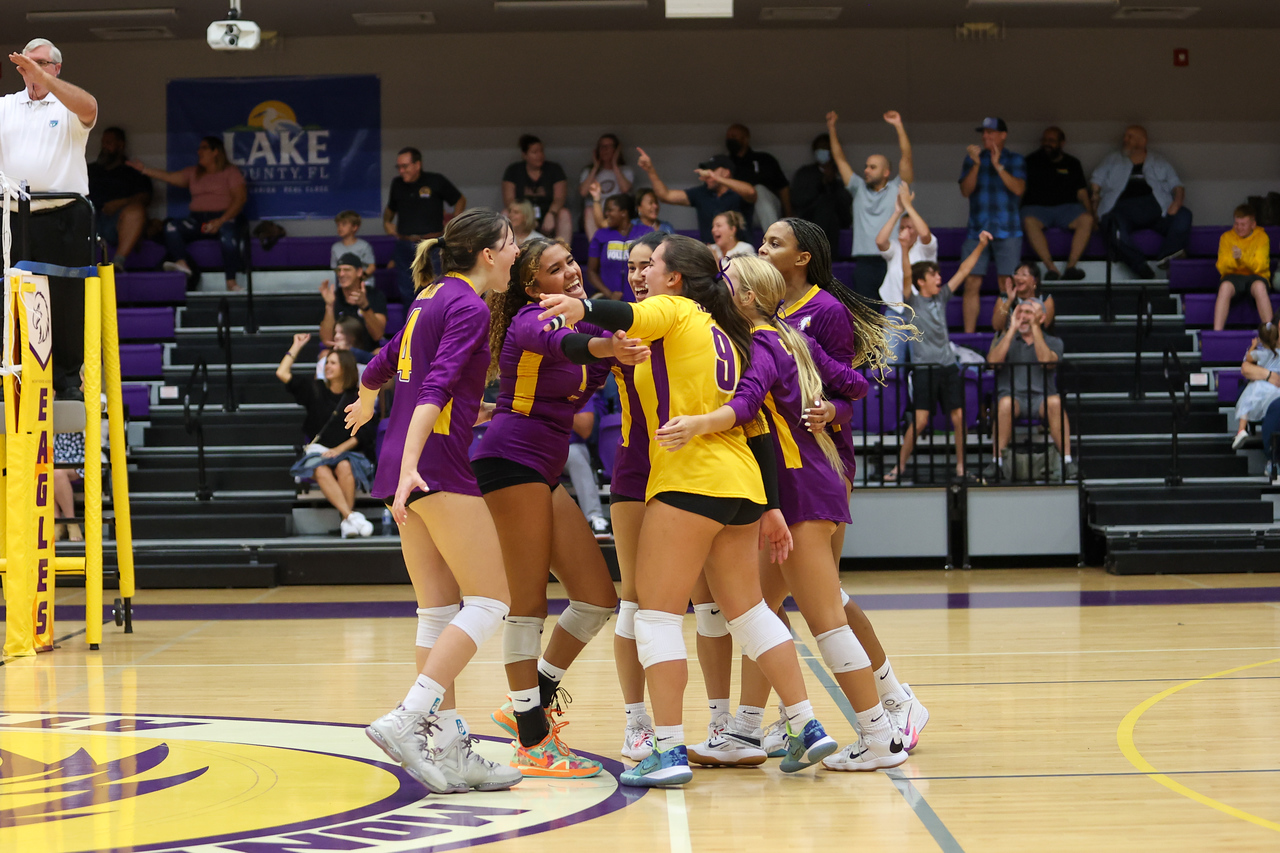 Girls’ Volleyball Cruises Past West Orange Montverde Academy Athletics